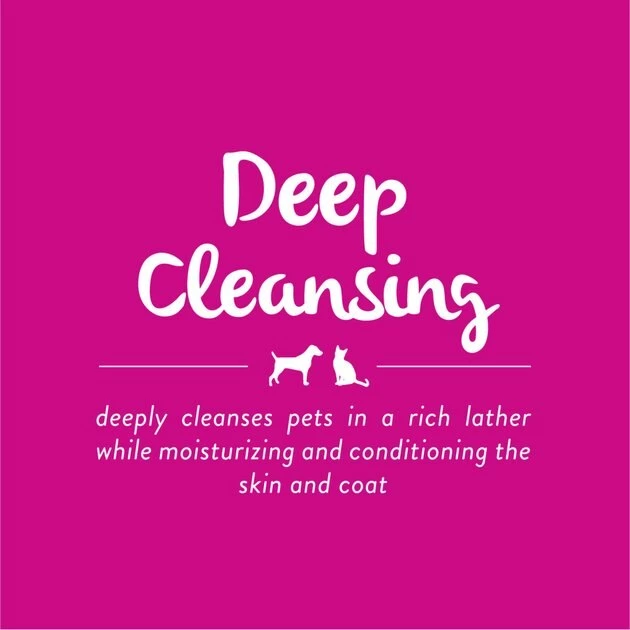 TropiClean Deep Cleaning Berry & Coconut Dog & Cat Shampoo 5 TropiClean Deep Cleaning Berry & Coconut Dog & Cat Shampoo - Image 5